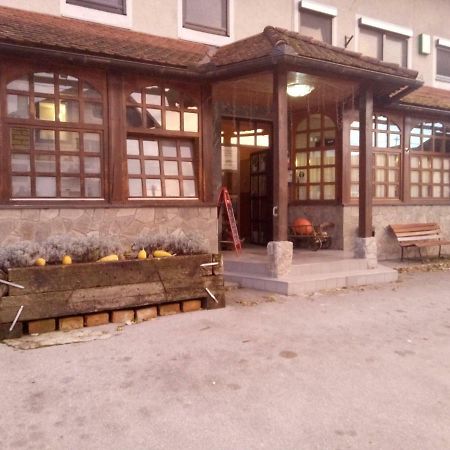 Hotel Gostilna Ulcar Ig Exterior foto